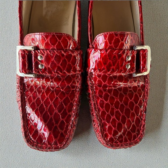 Stuart Weitzman US 10 M Women Driving Loafer Moc Toe Patent Leather Red - Picture 4 of 5